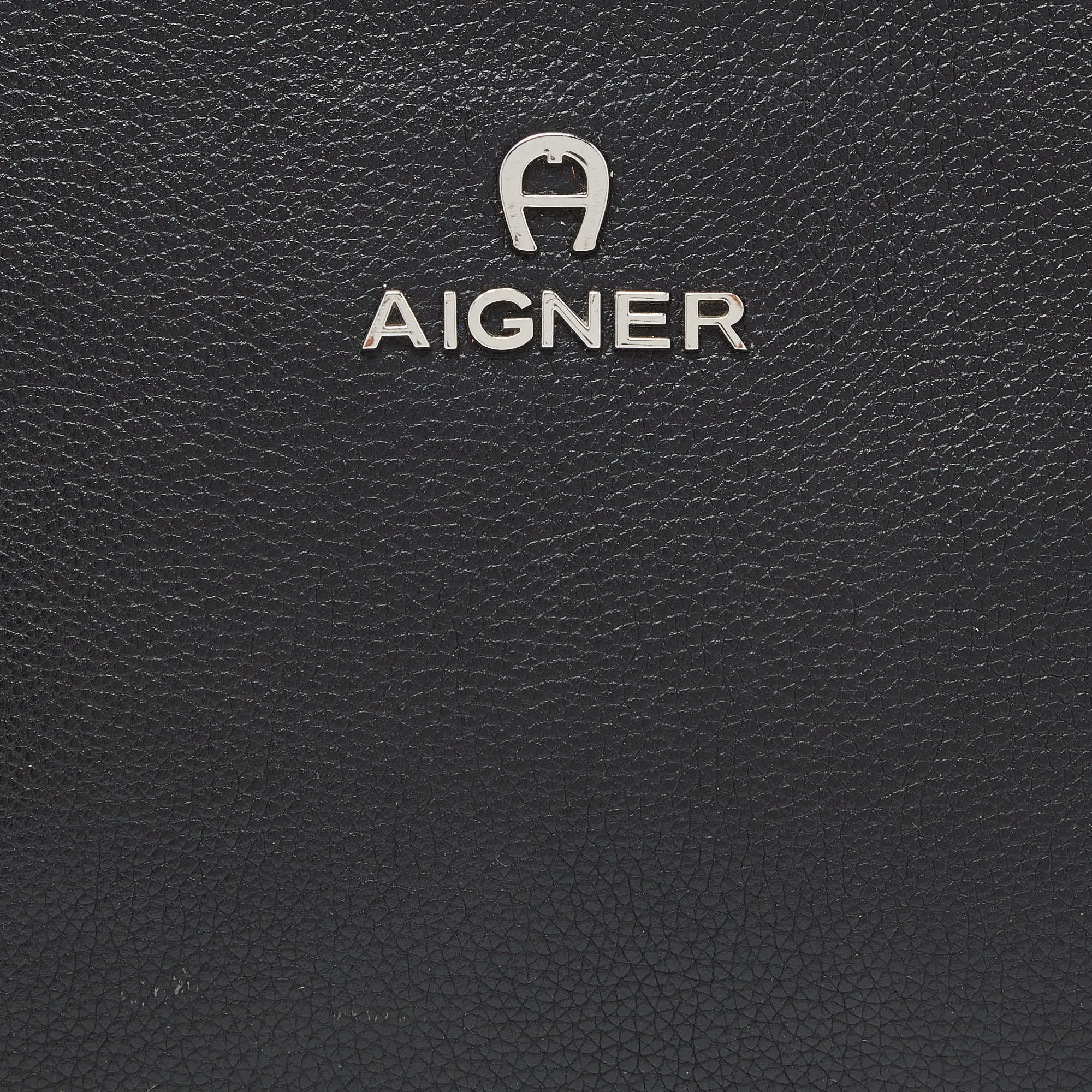 AIGNER Black Leather Zip Crossbody Bag