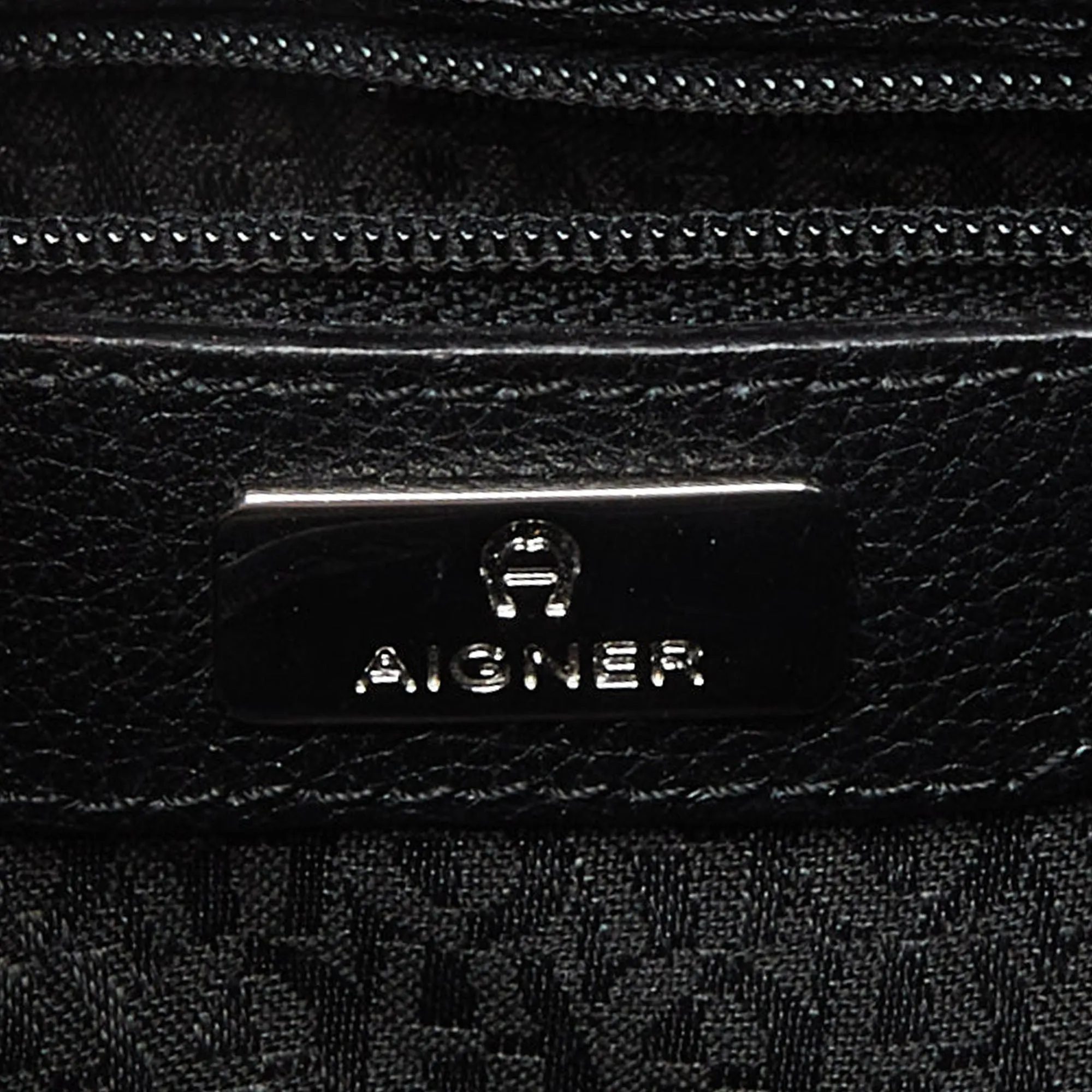 AIGNER Black Leather Zip Crossbody Bag