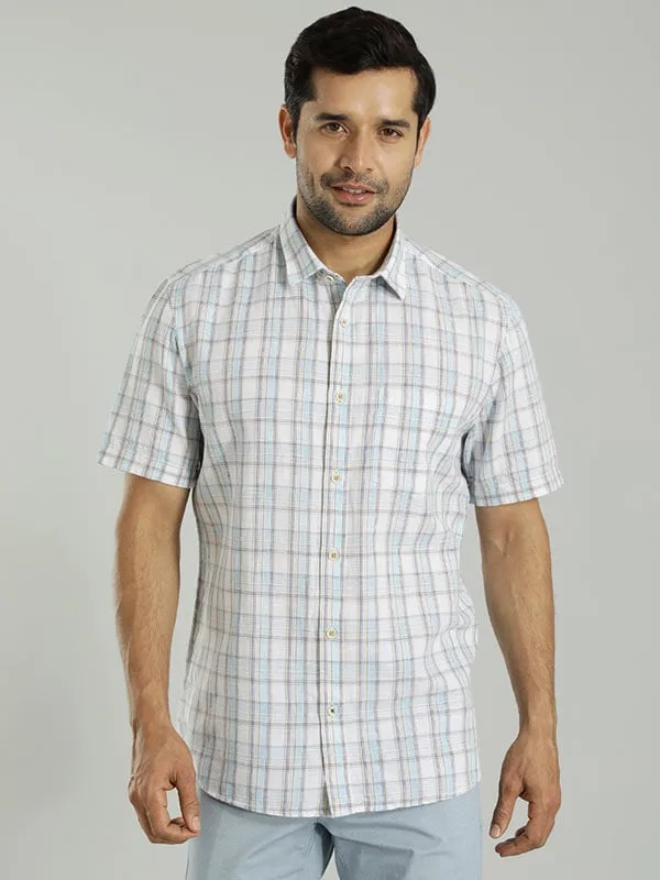 Men Checked Half Sleeve Cotton Blend Shirt