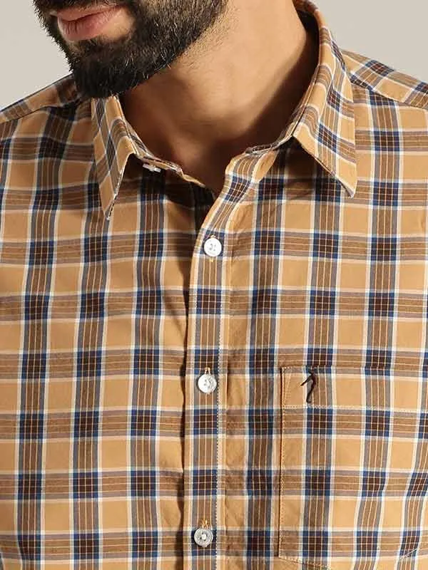 Men Checked Half Sleeve Cotton Blend Shirt