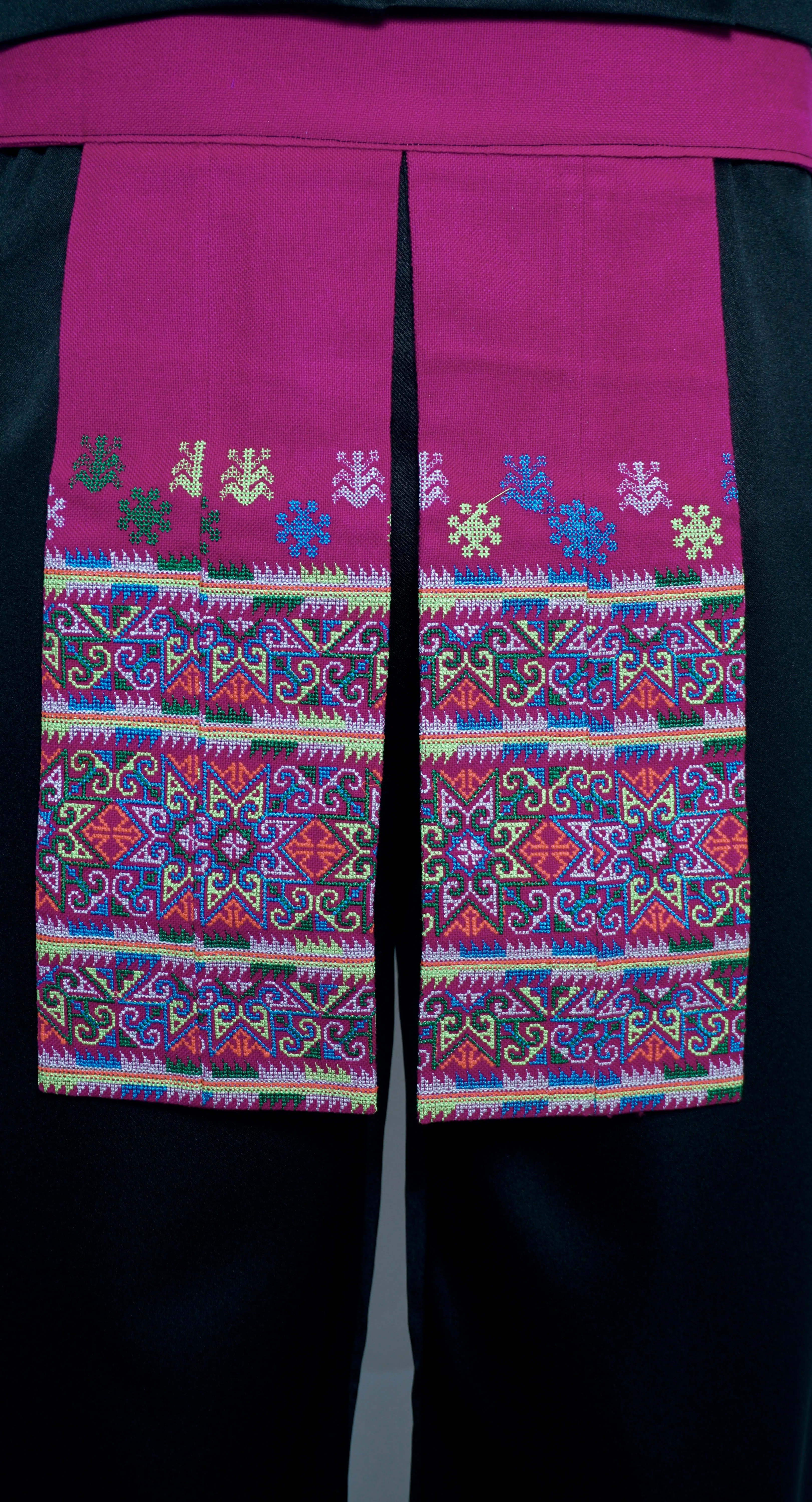 Men Hmong Txaij Set-Blue Trim