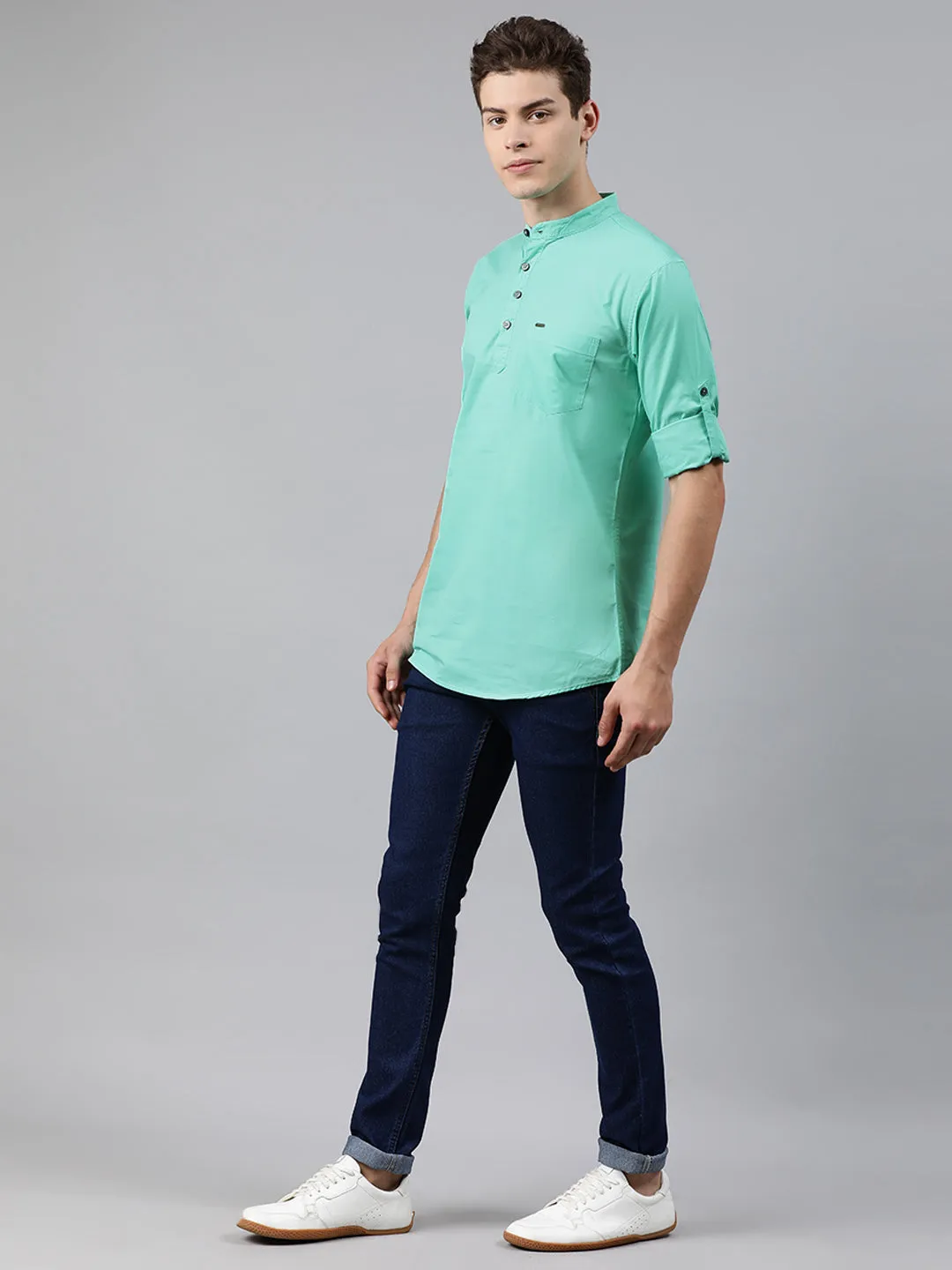 Men Sea Green Slim Fit Solid Casual Shirt